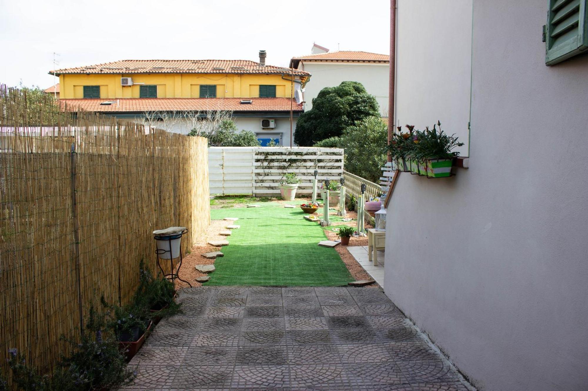 La Coccinella Lägenhet Marina Di Pisa Exteriör bild